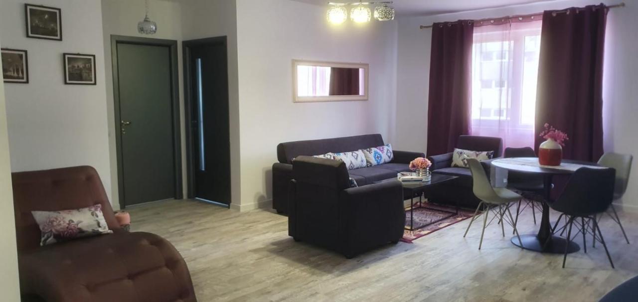Viv Apartments 210 Floreşti エクステリア 写真