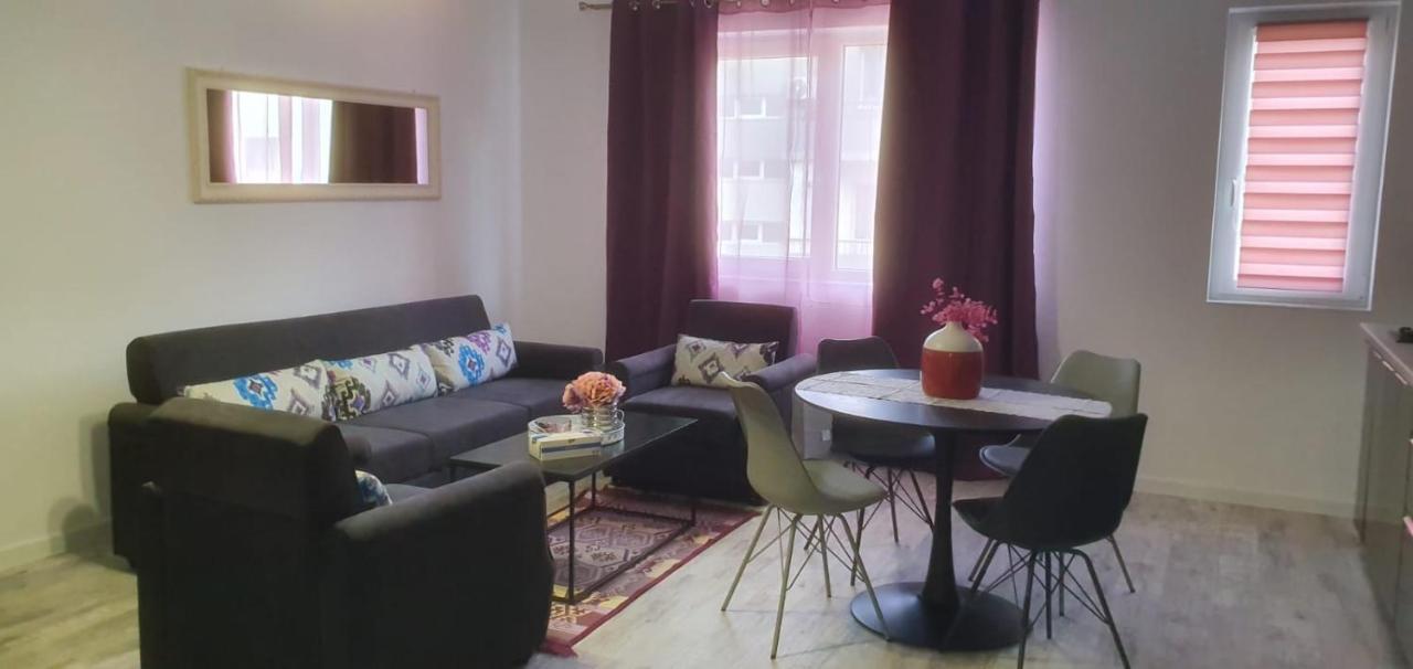 Viv Apartments 210 Floreşti エクステリア 写真