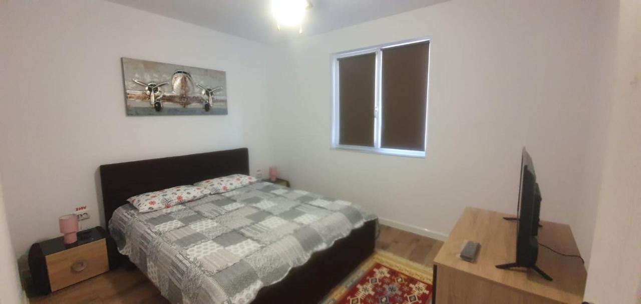 Viv Apartments 210 Floreşti エクステリア 写真